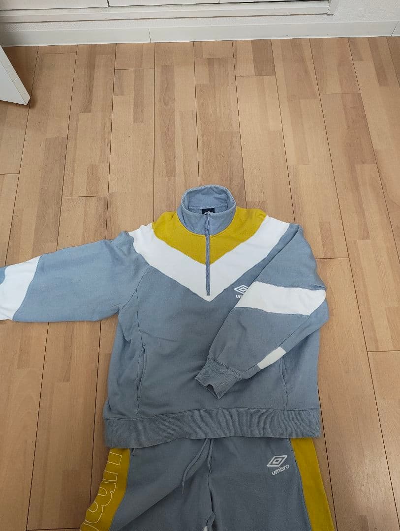 UMBRO×アズール ハーフジップ スウェット