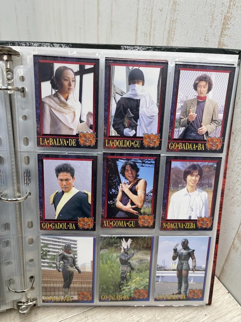 仮面ライダークウガ トレーディングコレクション バインダー カード175枚