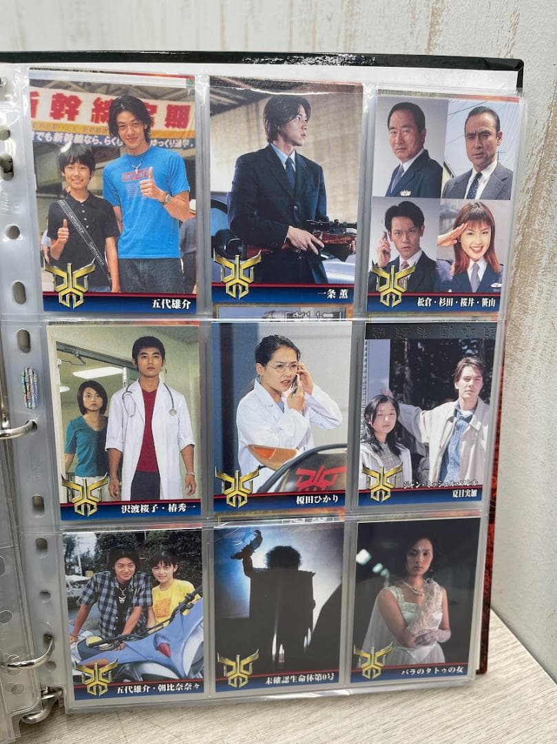 仮面ライダークウガ トレーディングコレクション バインダー カード175枚