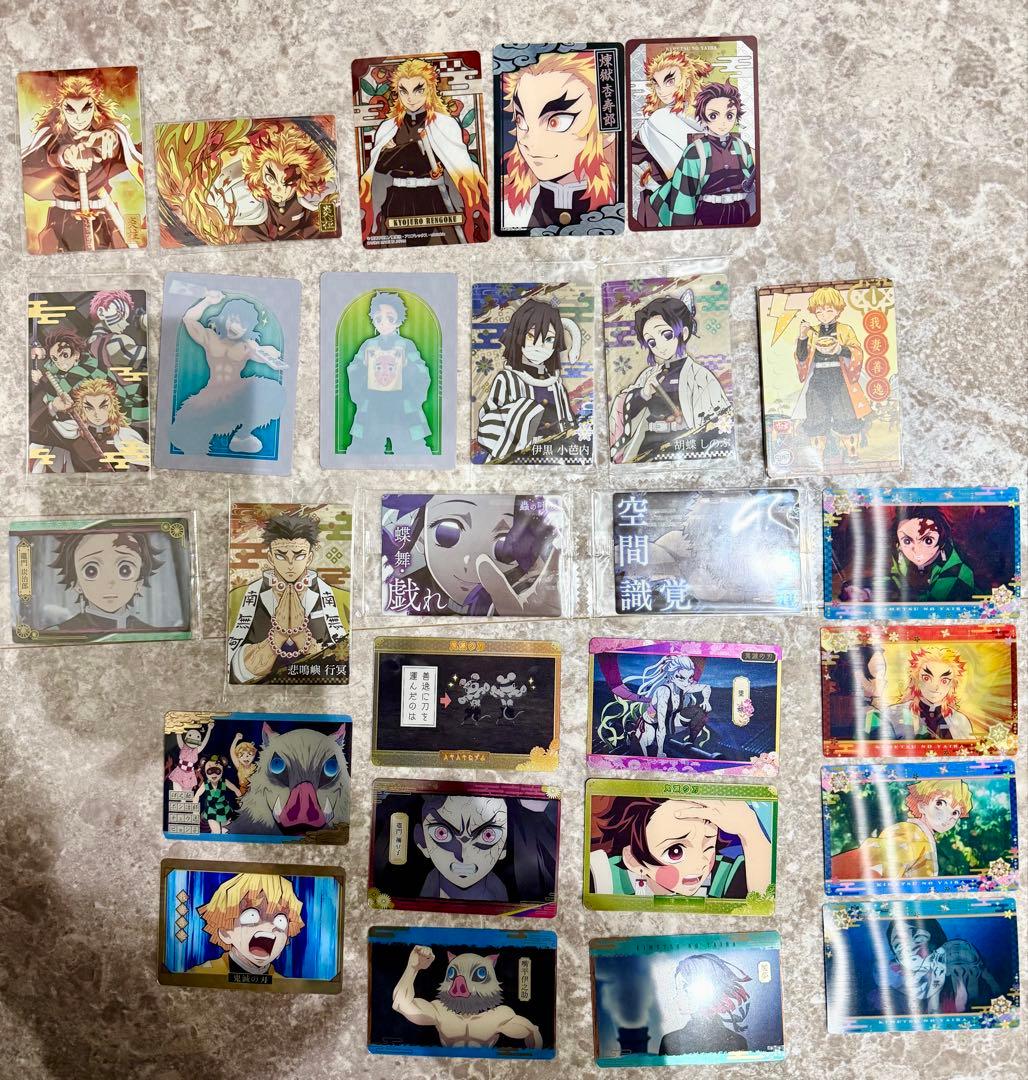 鬼滅の刃　まとめ　おひるねこ　色紙　ラバスト　シール　缶バッジ　アクスタ　引退