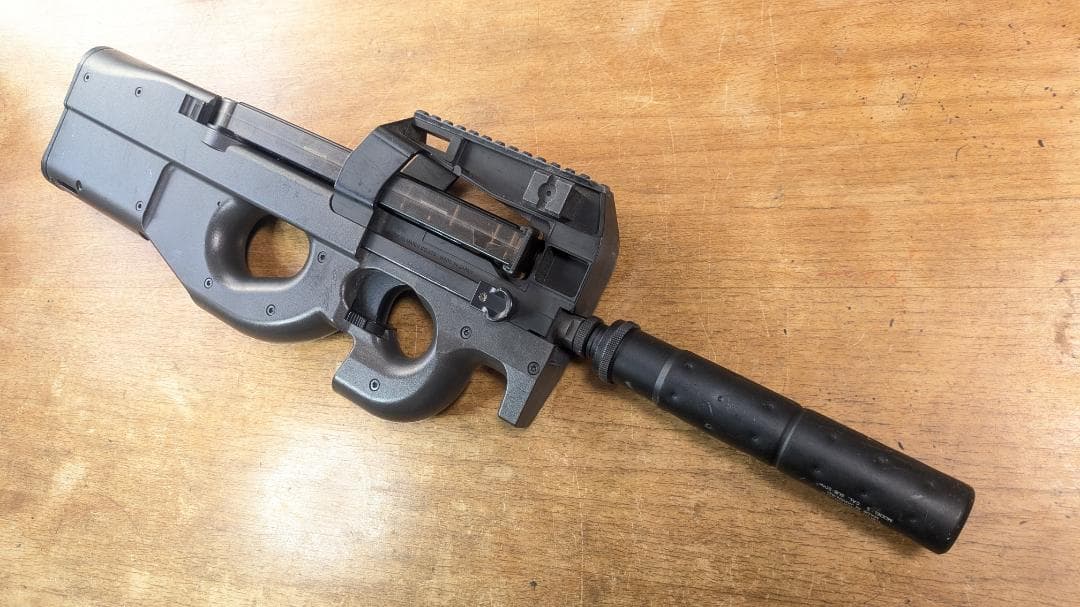 東京マルイ　 P90 　スタンダード　サイレンサー付き　動作OK