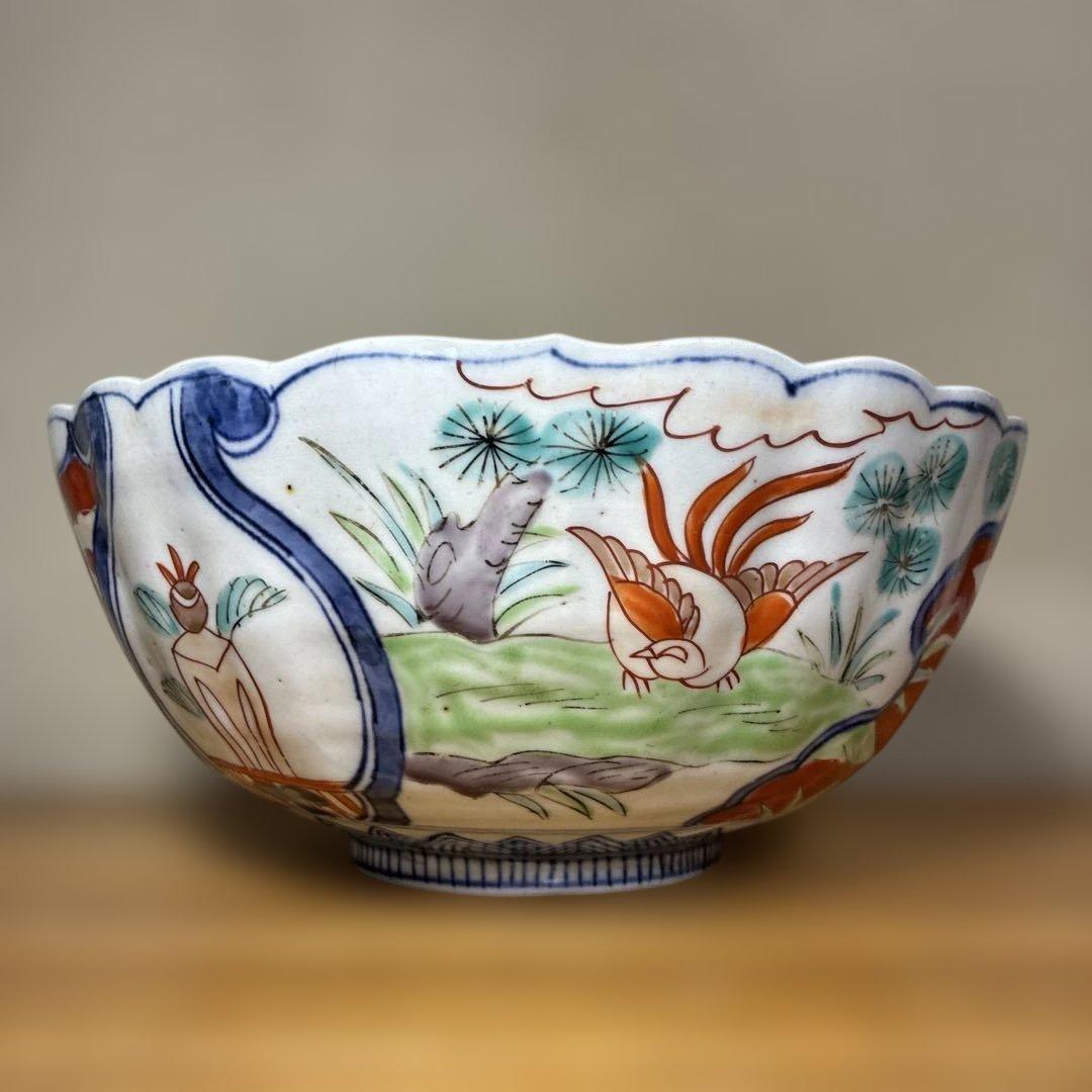 大鉢　色絵　輪花器　波型の青赤花模様菓子器