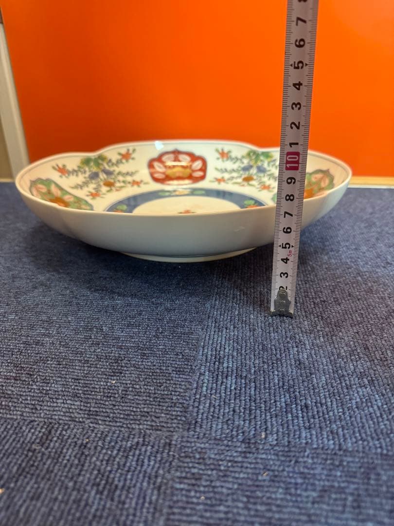 1594 有田焼　其泉窯　染錦四方木甲章花文　大皿　31cm