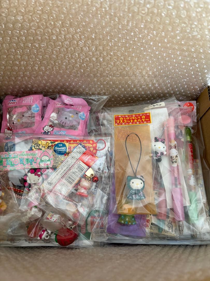 レア　ご当地キティ　ファスナーマスコット　ストラップ　色々　31個　まとめ売り