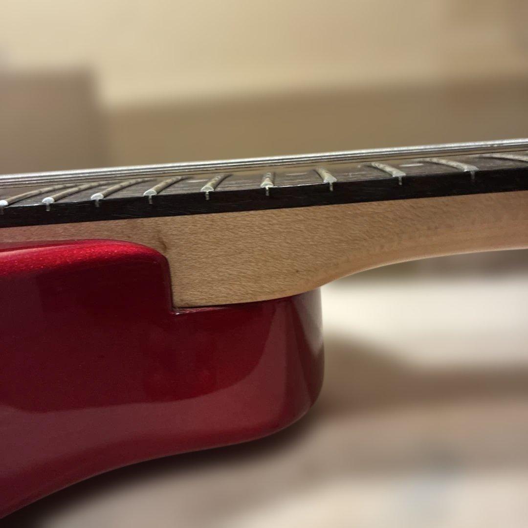 Fernandes zo-3レッドエレキギター 内蔵スピーカー付き