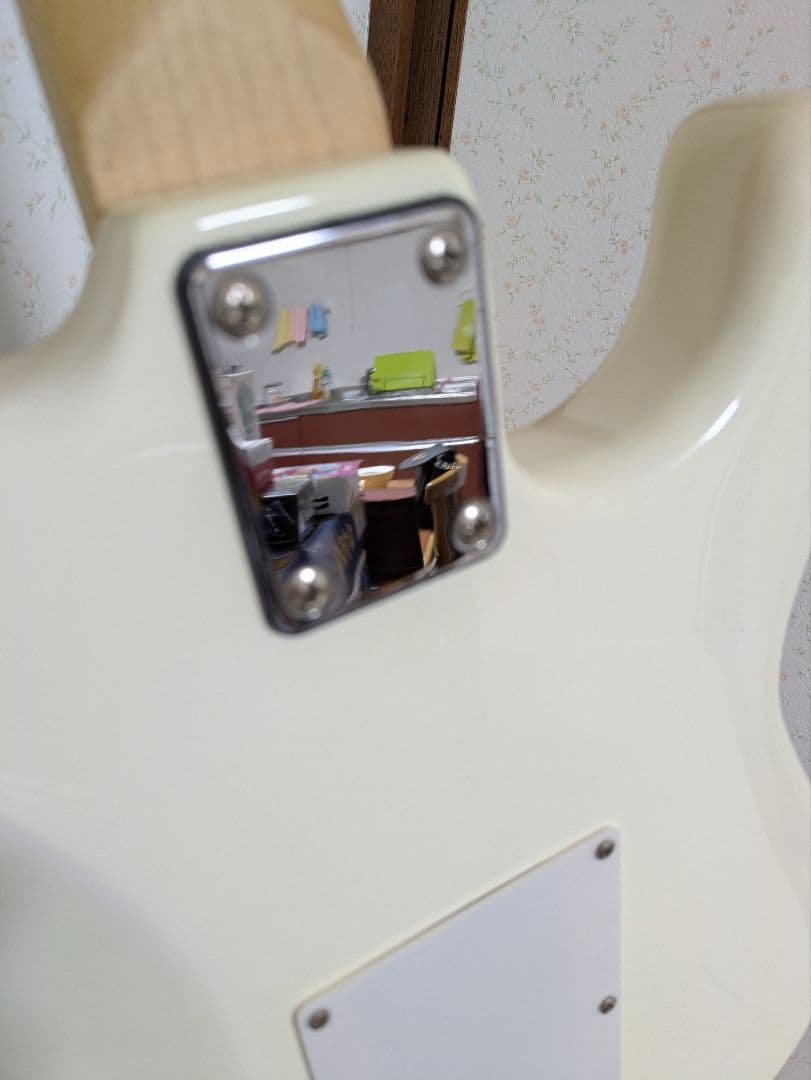 Bacchus 　エレキギター　バッカス　ストラト　レフティ　左利き　ホワイト