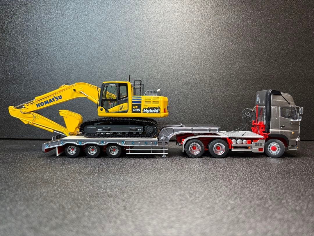 24⭐︎　1/50 3軸ショートトレーラー　重機 建機