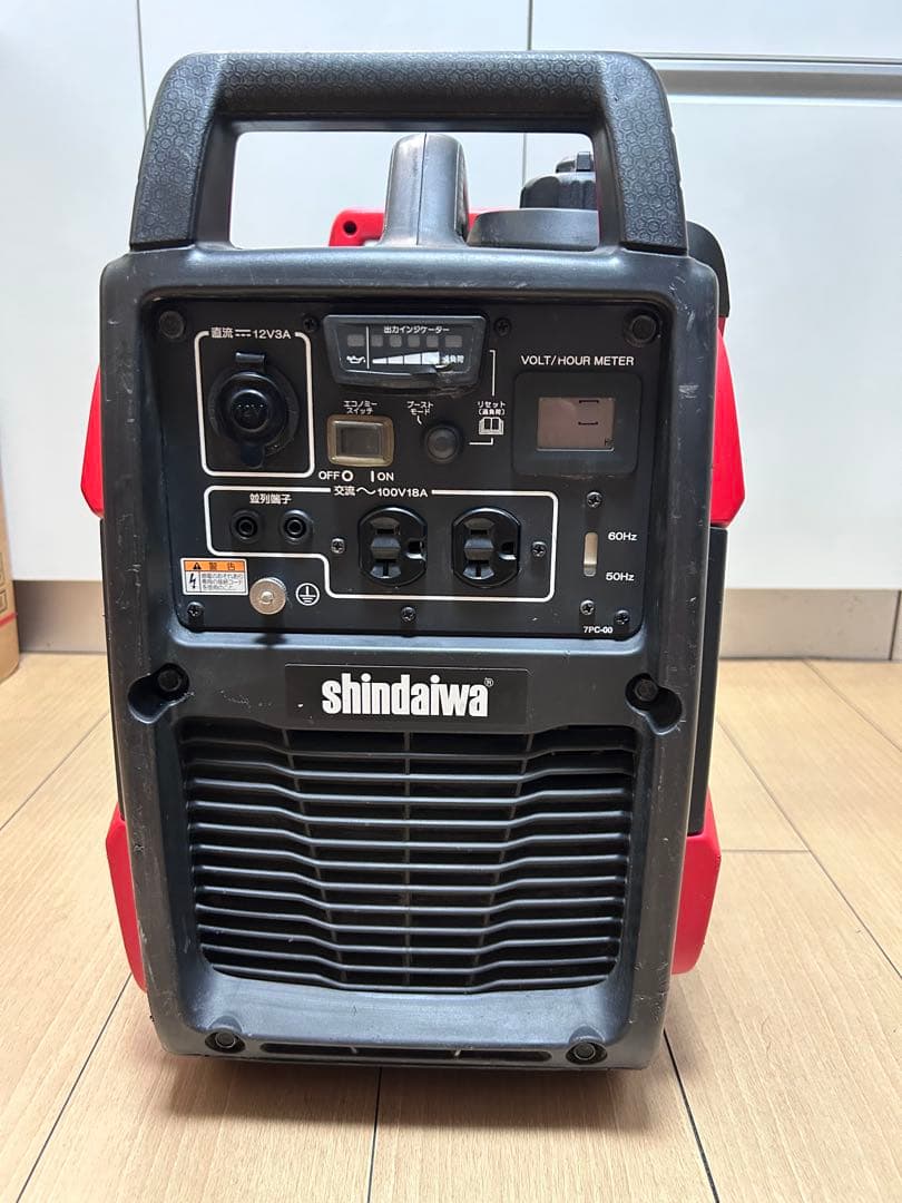 新ダイワ　アワー79時間　iEG1800M ポータブル発電機 美品