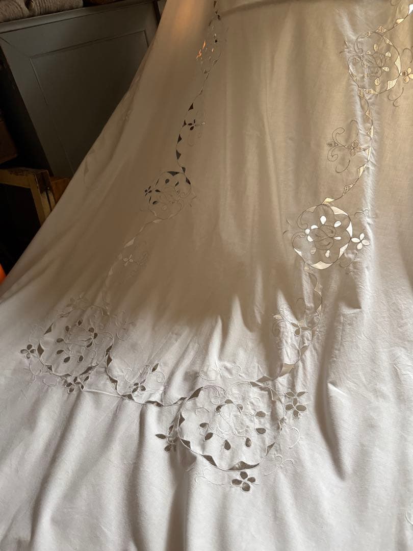 SALE❣️フランスアンティークஐ⋆*花柄刺繍の大判ベッドカバー⋆