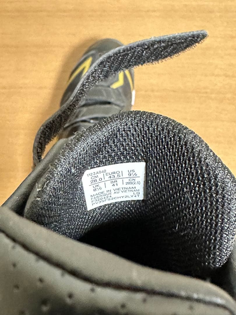 ASICS トレーニングシューズ ブラック/ゴールド 28.0㎝
