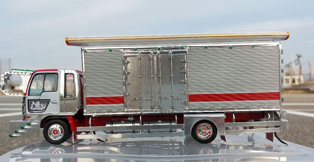 デコトラプラモデル フジミ 1/32 クルージングレンジャー 冷凍車 完成品