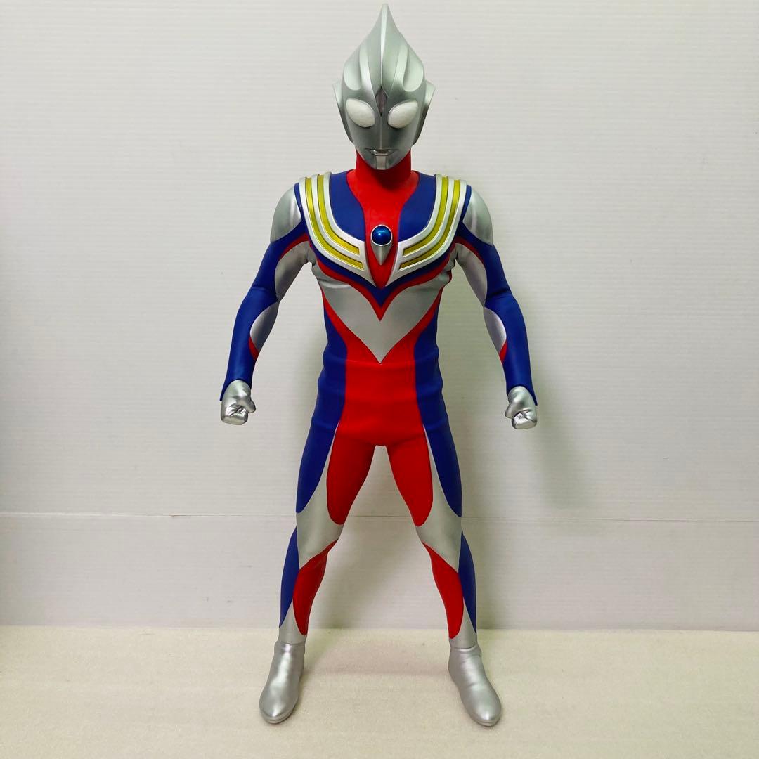 未使用★レア　JUNGLE　光の巨人シリーズ01 ウルトラマンティガ　1/100