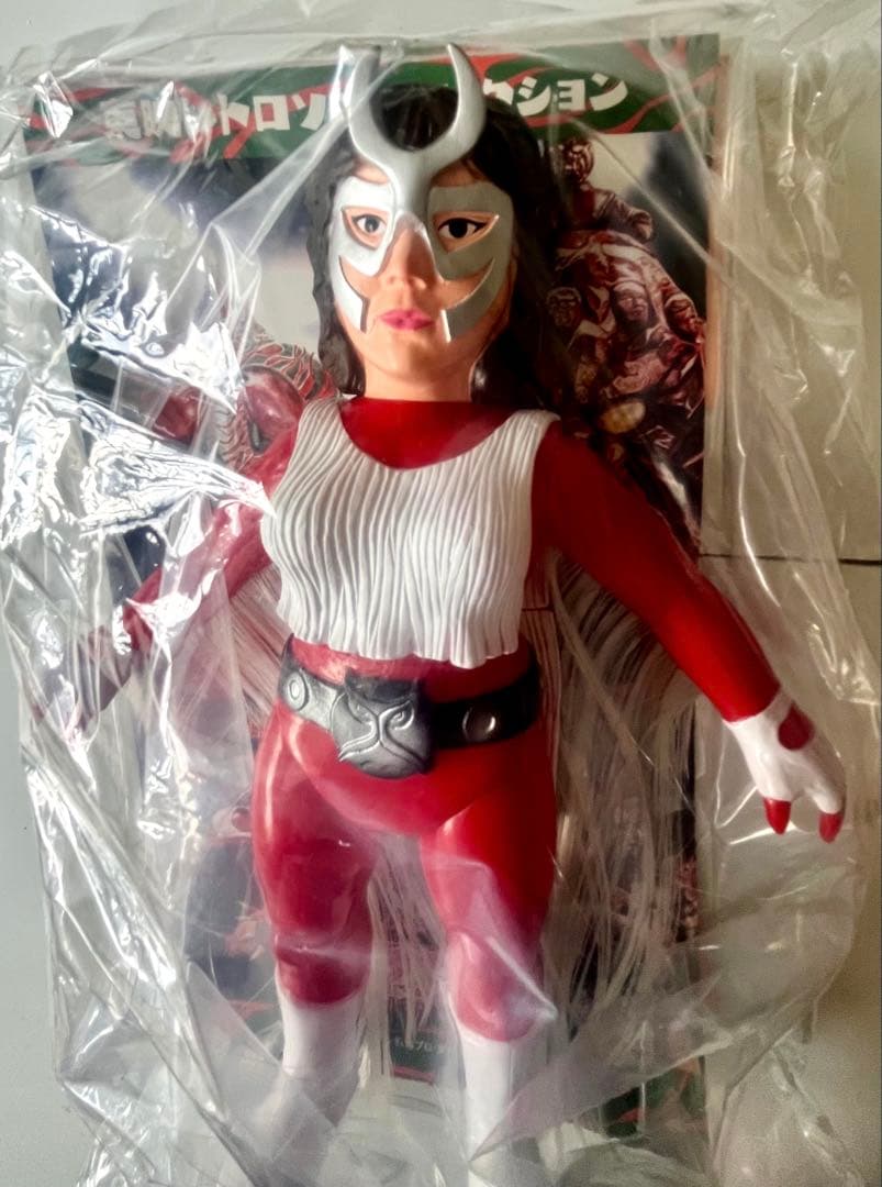 東映レトロソフビコレクション　仮面ライダーアマゾン　赤ジュ―シャ　女戦闘　新品