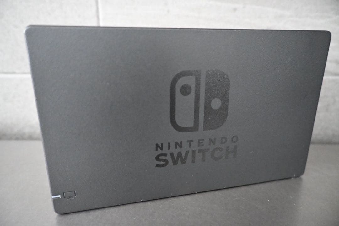 【美品】Nintendo Switch 本体　キャリングケース