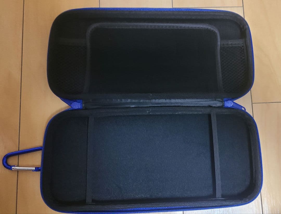 ニンテンドースイッチ本体 ブラック セット(箱、キャリングケース、SDカード付)