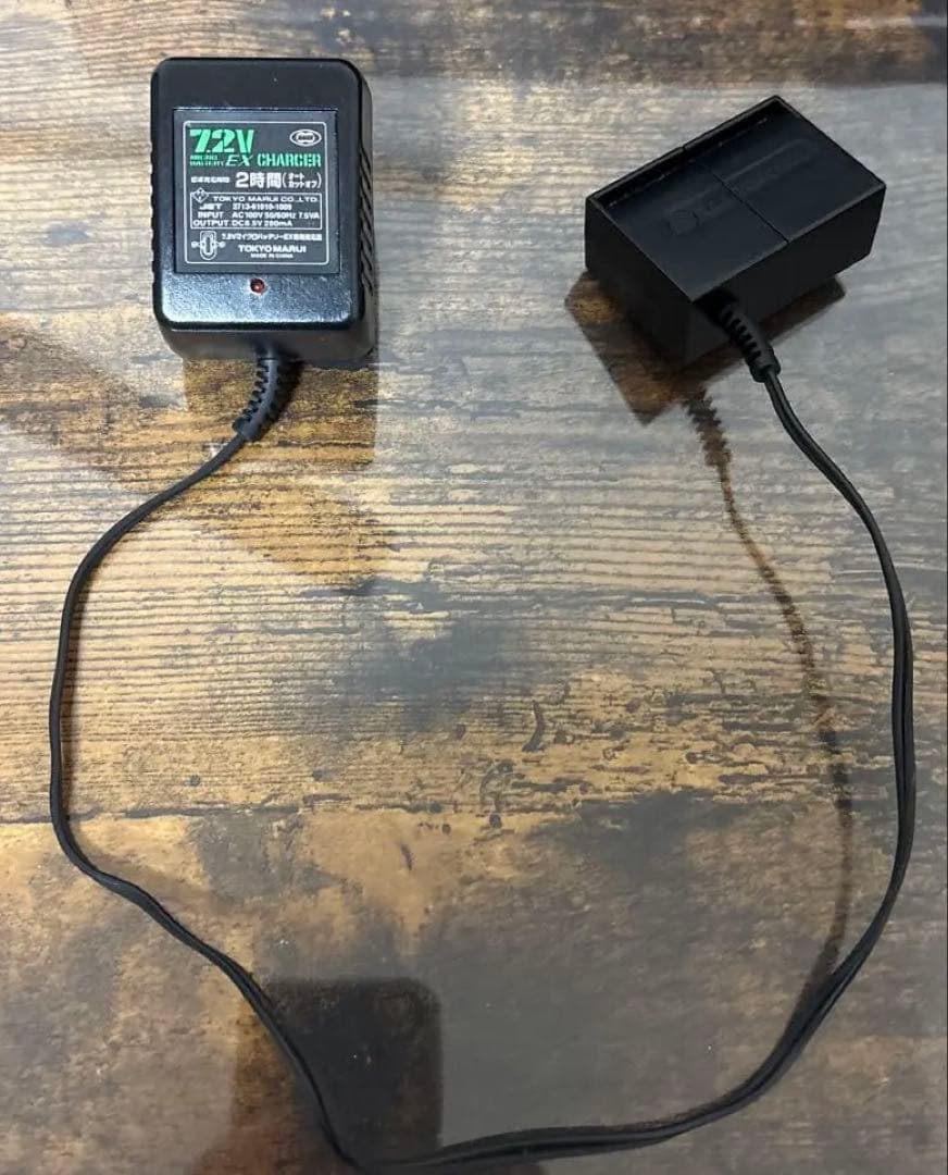 東京マルイ スコーピオンmod.M 電動ガン バッテリ 充電器 マガジン4点