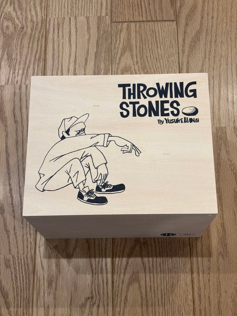 花井祐介Yusuke Hanai “THROWING STONES”ステッカー付
