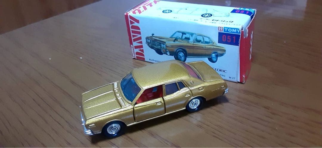 トミカダンディ　4台セット　クラウン　ロードペーサー　セドリック