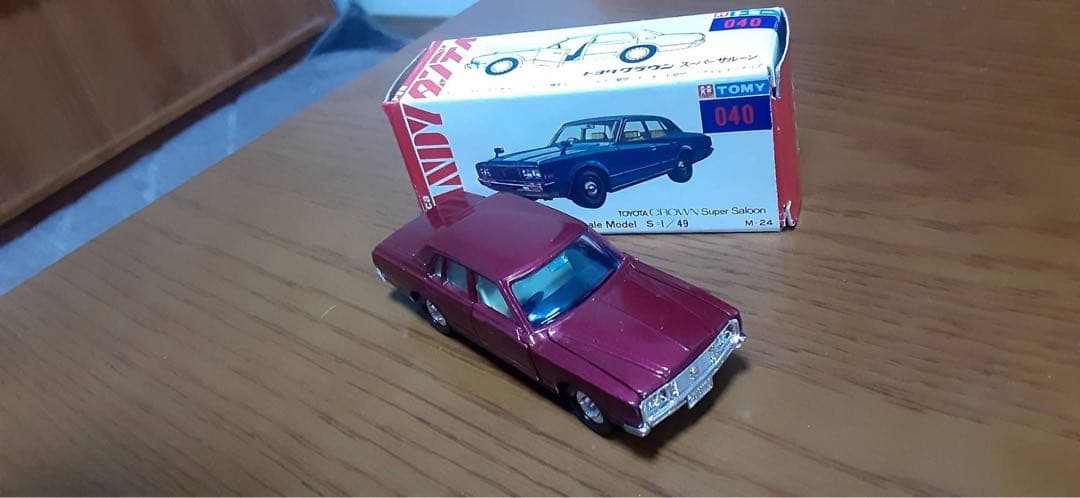トミカダンディ　4台セット　クラウン　ロードペーサー　セドリック