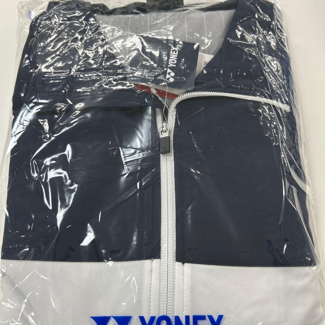 XOサイズ　70104/011　新品未使用　YONEX　ウィンドウォーマーシャツ