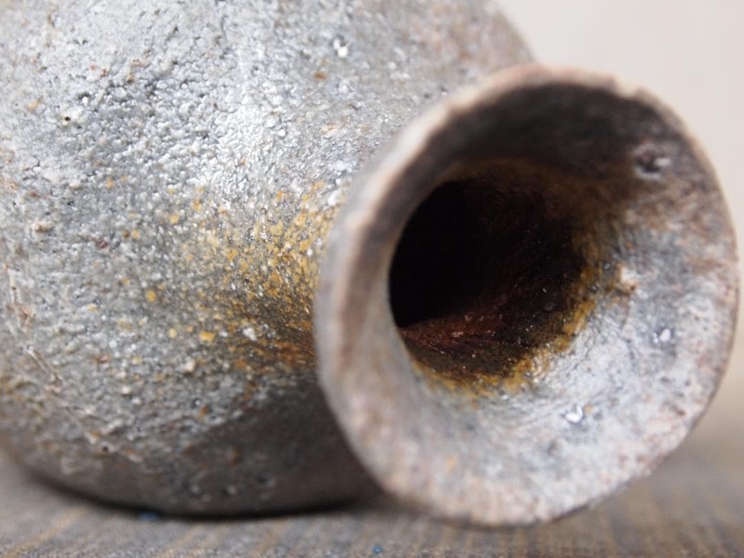 未使用★多久守★備前（窯変）徳利★共箱・栞★黄胡麻