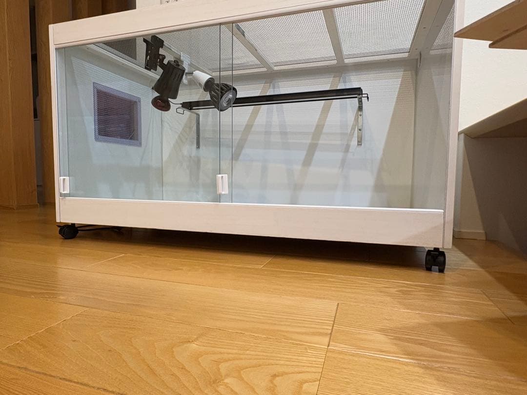 ⭐︎美品FandKキャスター付き全面防水ガラスケージ 大きめ