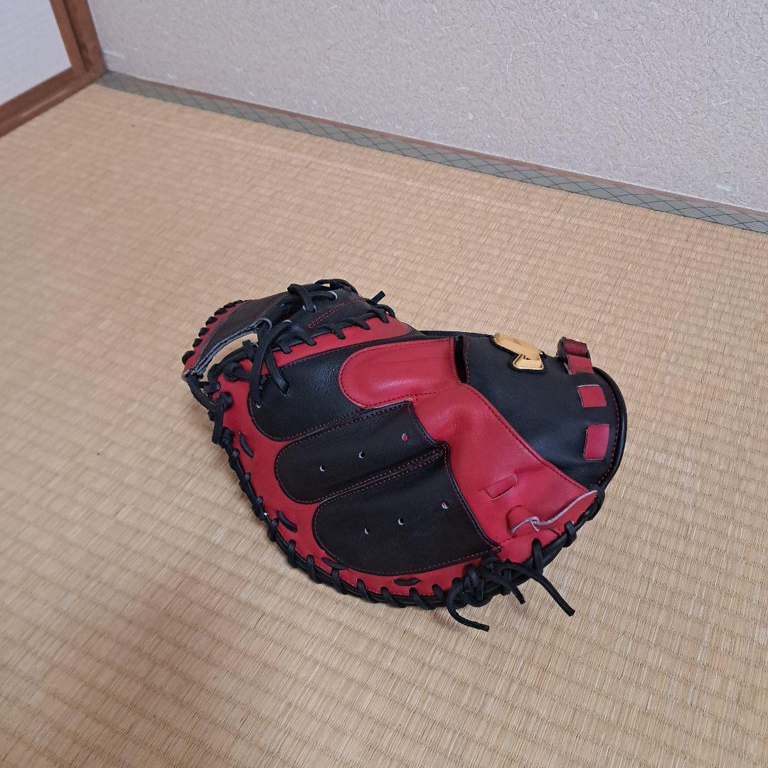【限定値下げ】ハタケヤマ　甲斐モデル　軟式グローブ 黒/赤 右投げ用