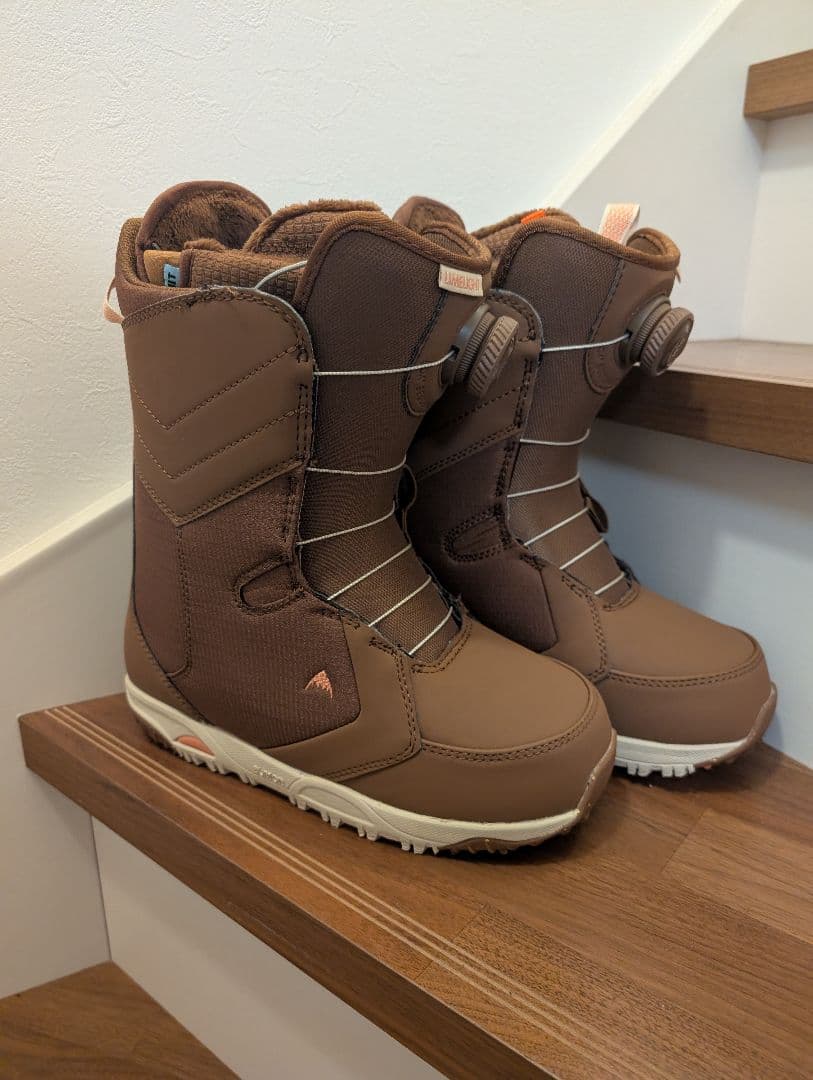 ちさき BURTONスノーボードブーツ 女性用 ブラウン