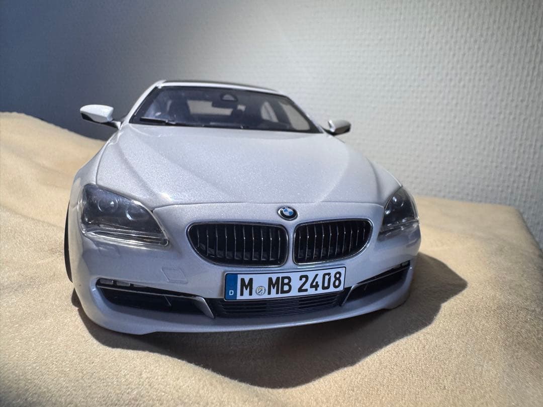  650i ミニカー ホワイト