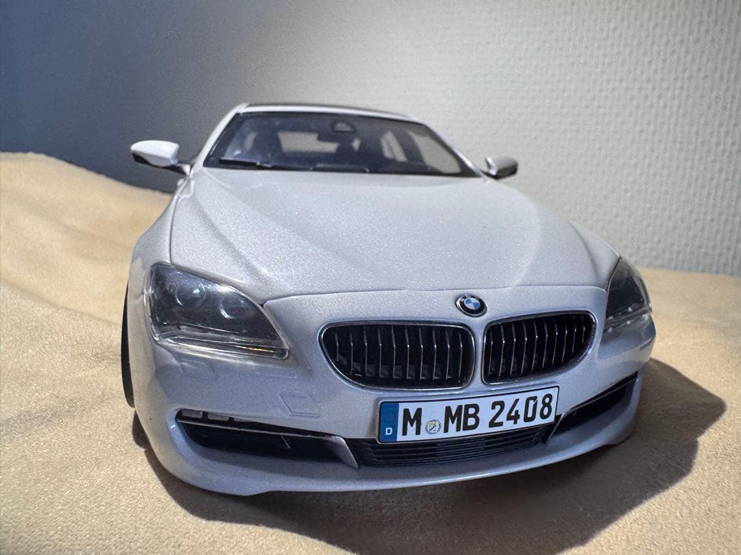  650i ミニカー ホワイト