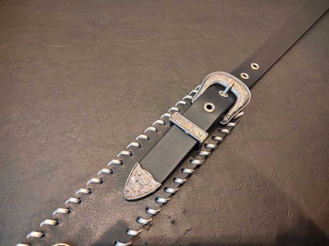 ギターストラップ　本革3mm厚ウエスタンバックル117〜130cm　紫ターコイズ