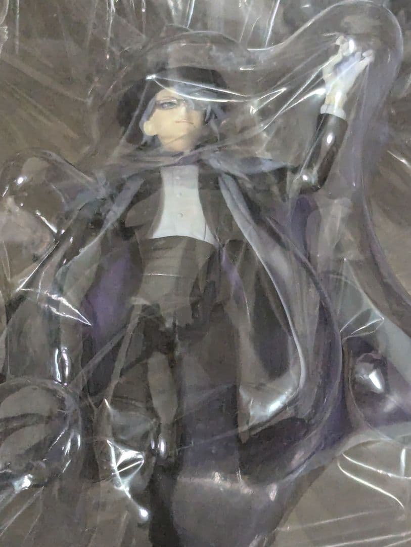 ツイステ　アズール　フィギュア