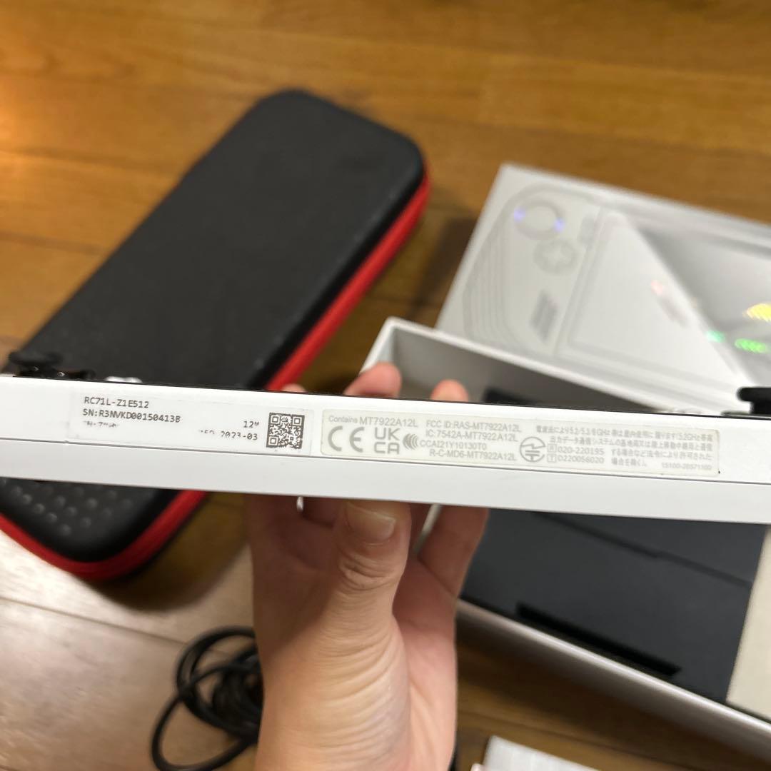 R*‘様 ASUS rogally 保護フィルムとケース付き