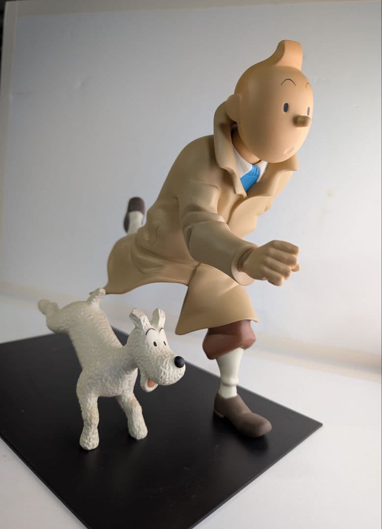 〈タンタンの冒険TINTIN&Yレジンフィギュアモデル（大）フランス製〉