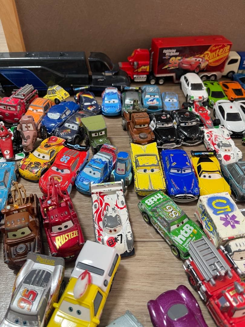 トミカ　カーズ　トーマス　100台以上まとめ売り　（廃盤レア含む）