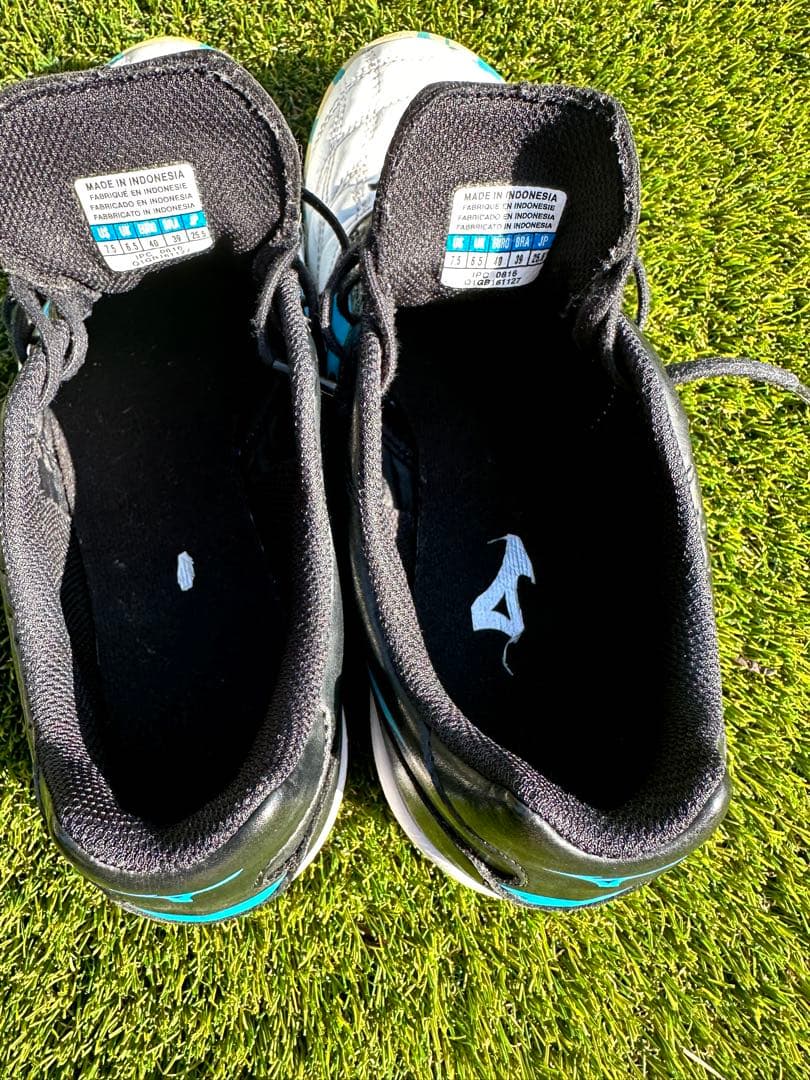 ミズノ モナルシーダ TF(ブラック×ブルー)