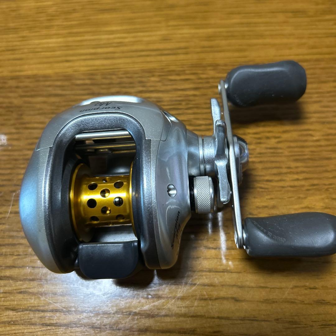 スコーピオンMg1000