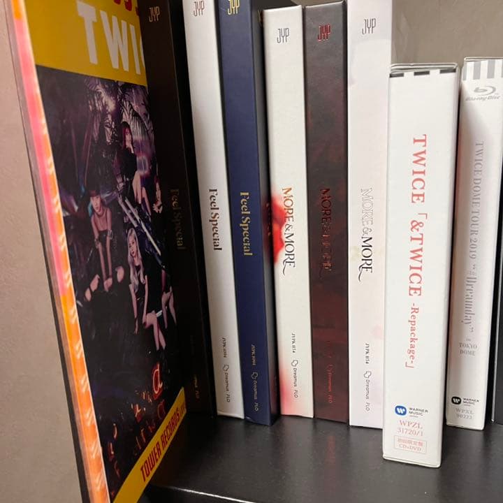 TWICE CD DVD グッズ　まとめ売り（バラ売り要検討）