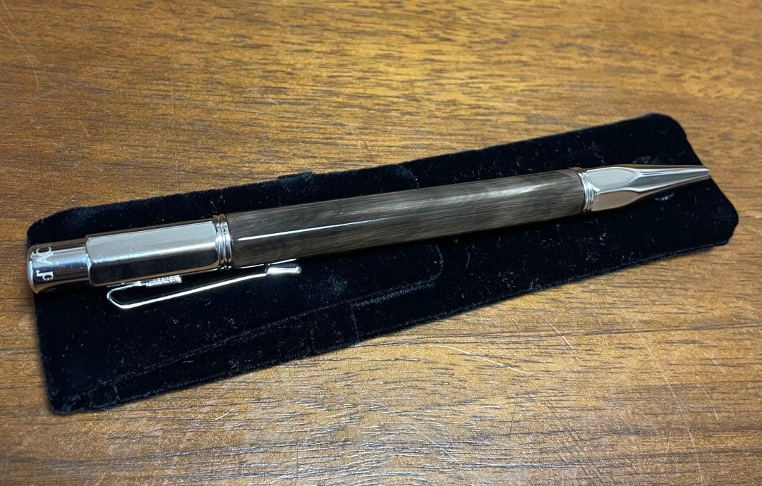 カランダッシュ　バリアスシリーズ　ボールペン　ゼブホーン　黒