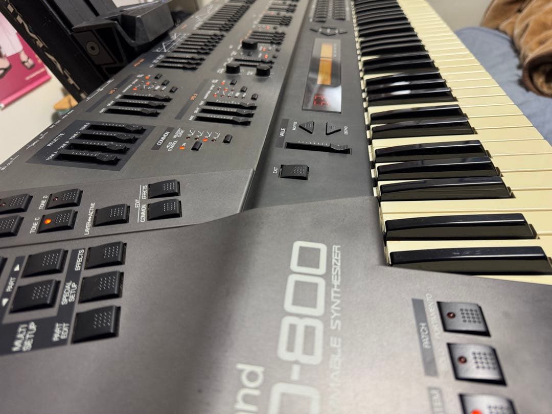 名曲を生んできた名機Roland JD-800とULTIMATEスタンドセット