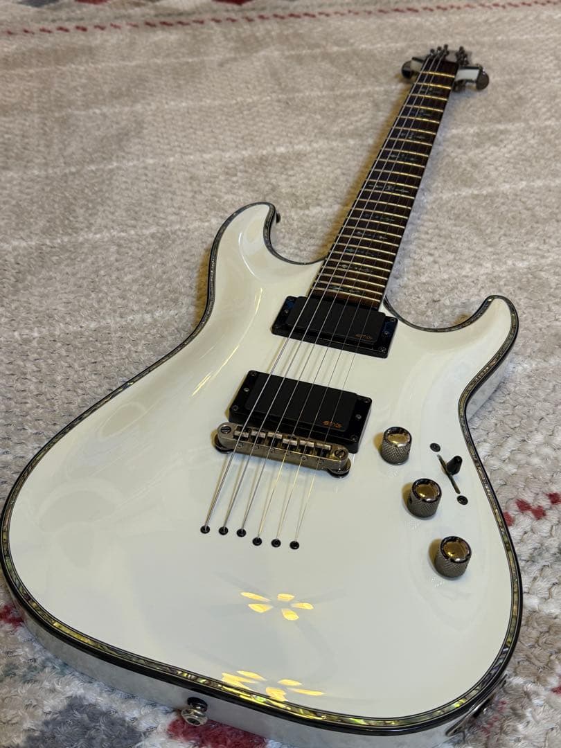 SCHECTER ダイヤモンドシリーズ HELLRAISER C-1 WHITE