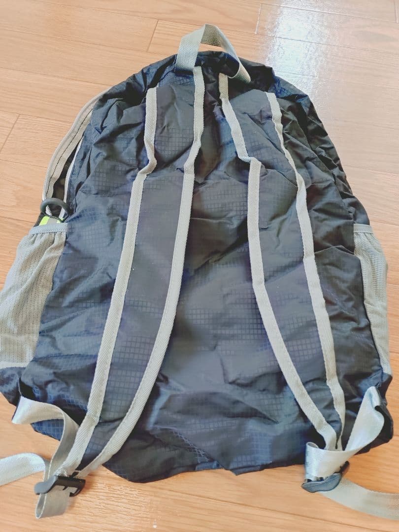 【新品】ハレクラニ ハワイ 限定 折り畳みバックパック エコリュック 黒