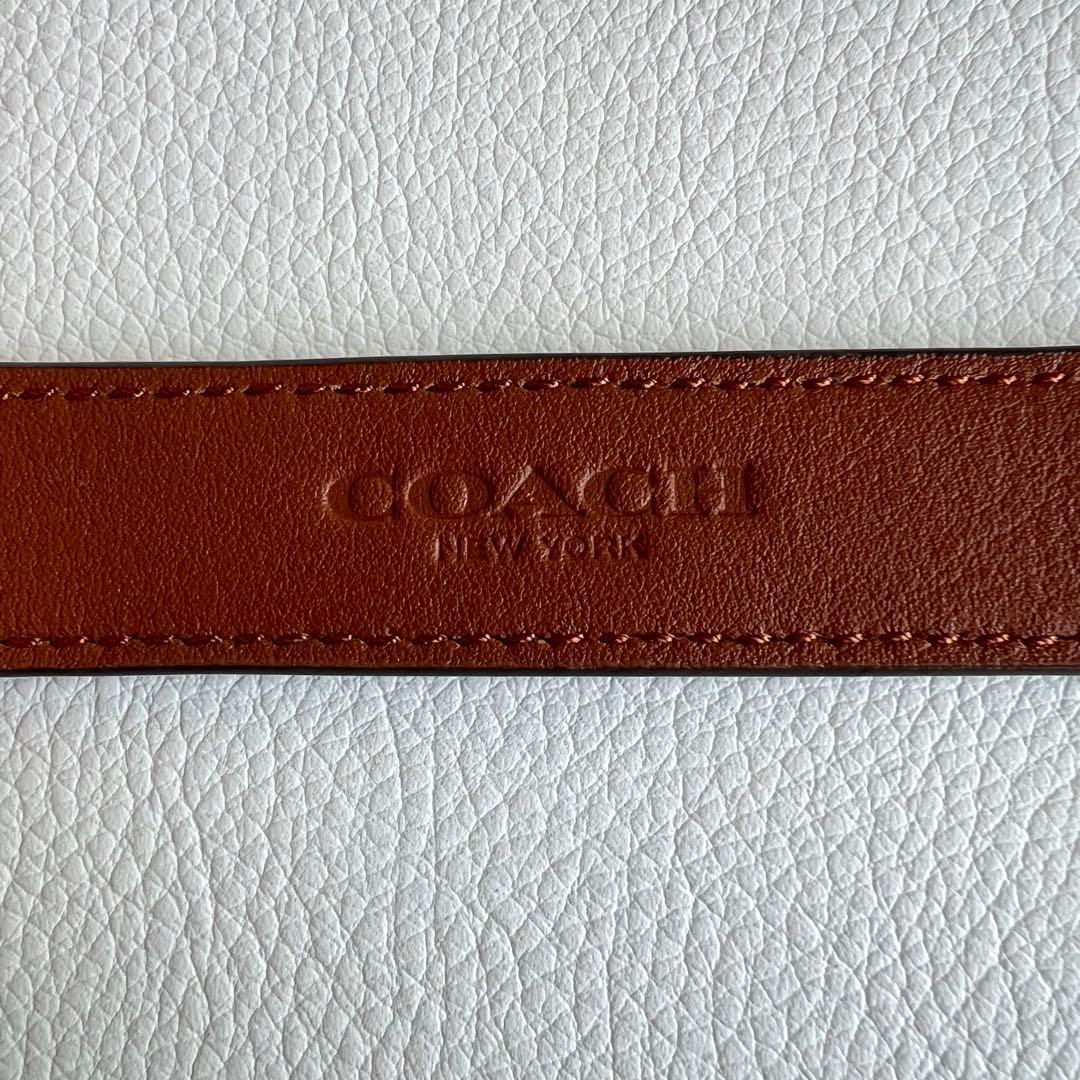 【未使用品】COACH 骨型チャーム付きレザー首輪 シグネチャー