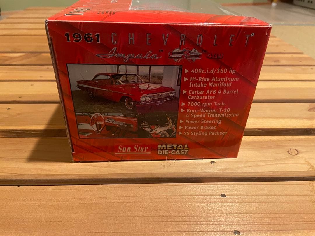 Sun Star 1961 CHEVBOLET シボレー インパラ 1/18