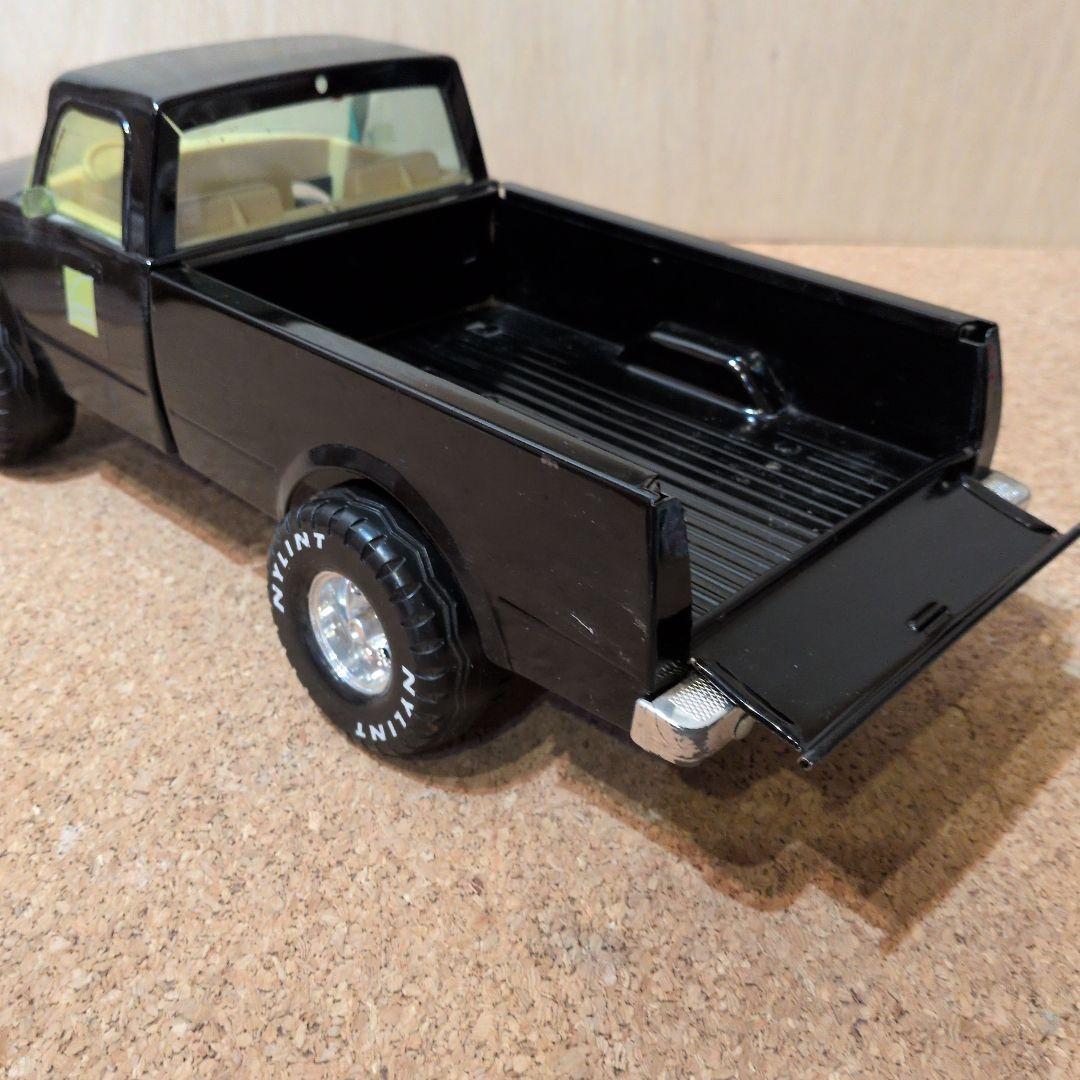 NYLINT 　シボレー風ピックアップトラック　ブリキ