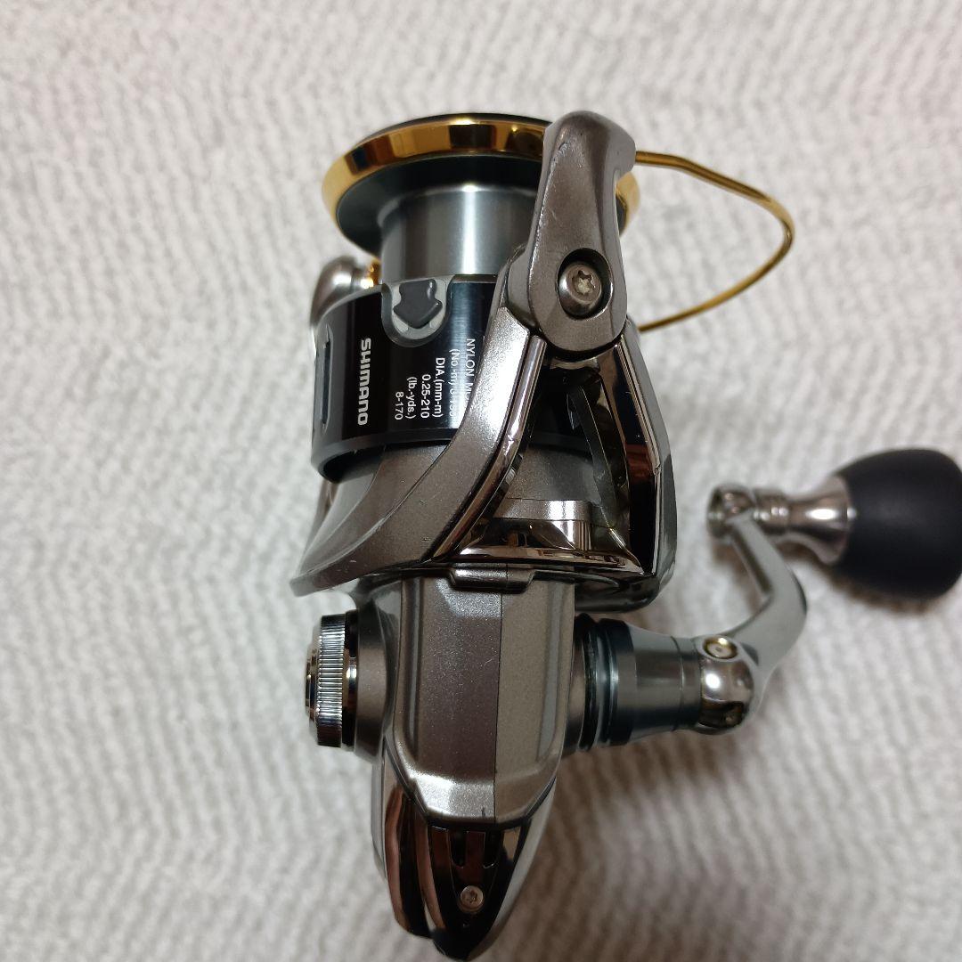 SHIMANO 15TWIN POWER C3000XG スピニングリール