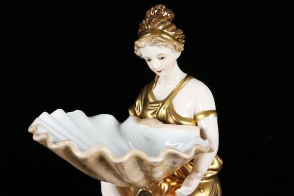 Meissen　マイセン　金彩　女神像