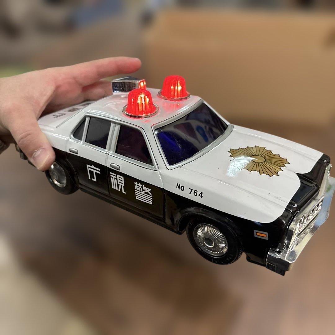 シボレーパトカー　ミステリーアクション　ヨネザワのおもちゃ　音なります　動きます