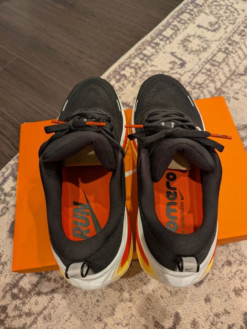 【27cm/新品未使用/箱あり】新色　ナイキ　ボメロプラス　値引きなし即決