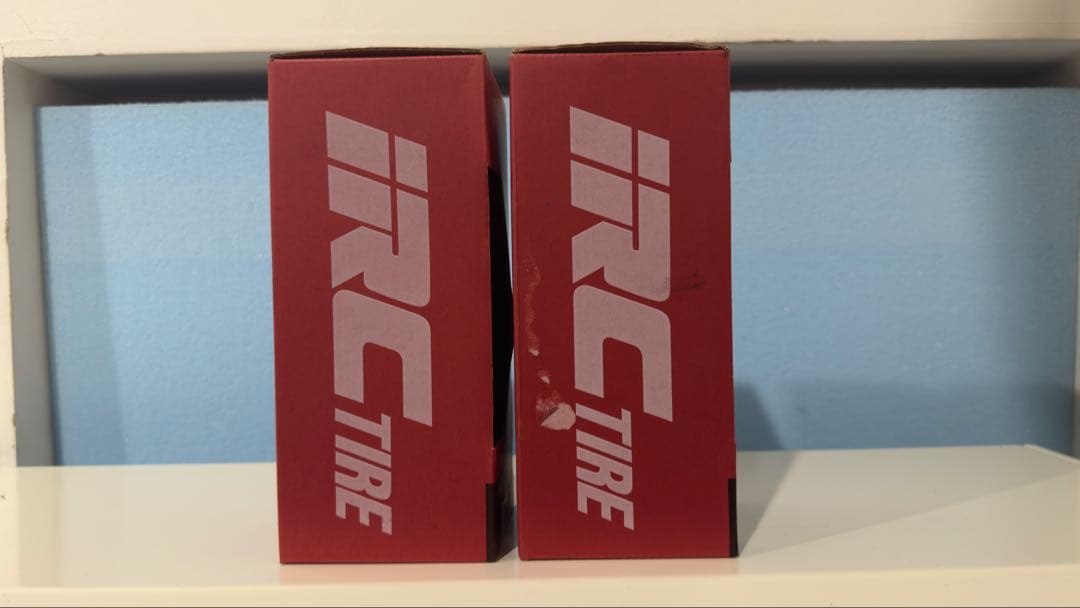 IRC FORMULA PRO TLR S-LIGHT 700x28C 2本